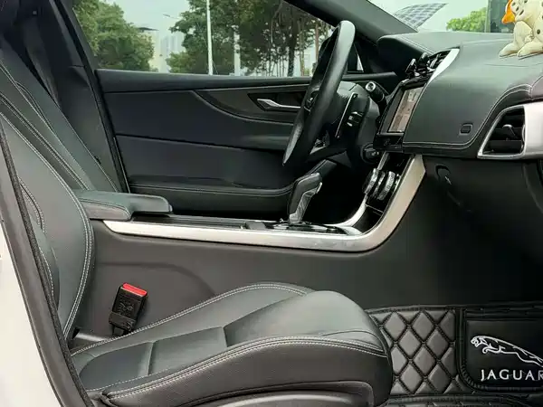 Jaguar XEL 2021