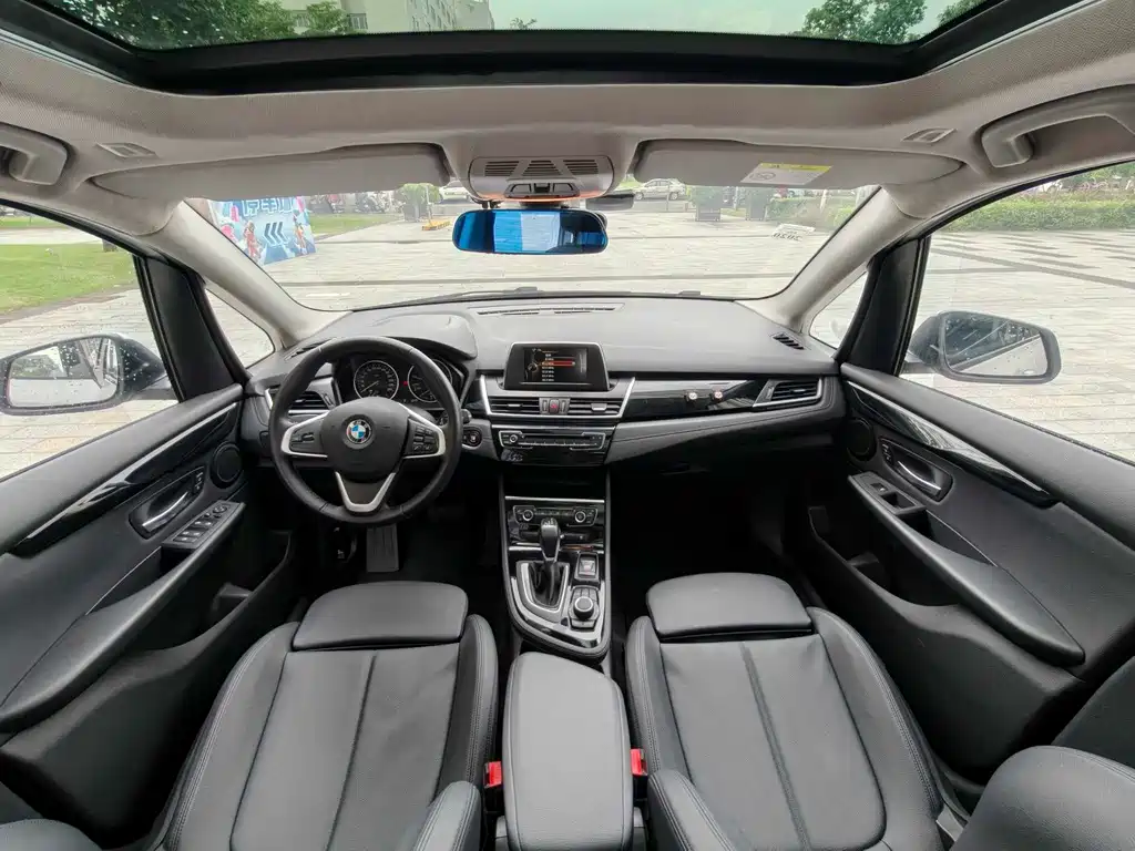 BMW 2 Series Station Wagon 2016 — фото 8