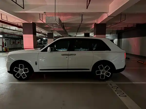 Rolls-Royce Cullinan 2018