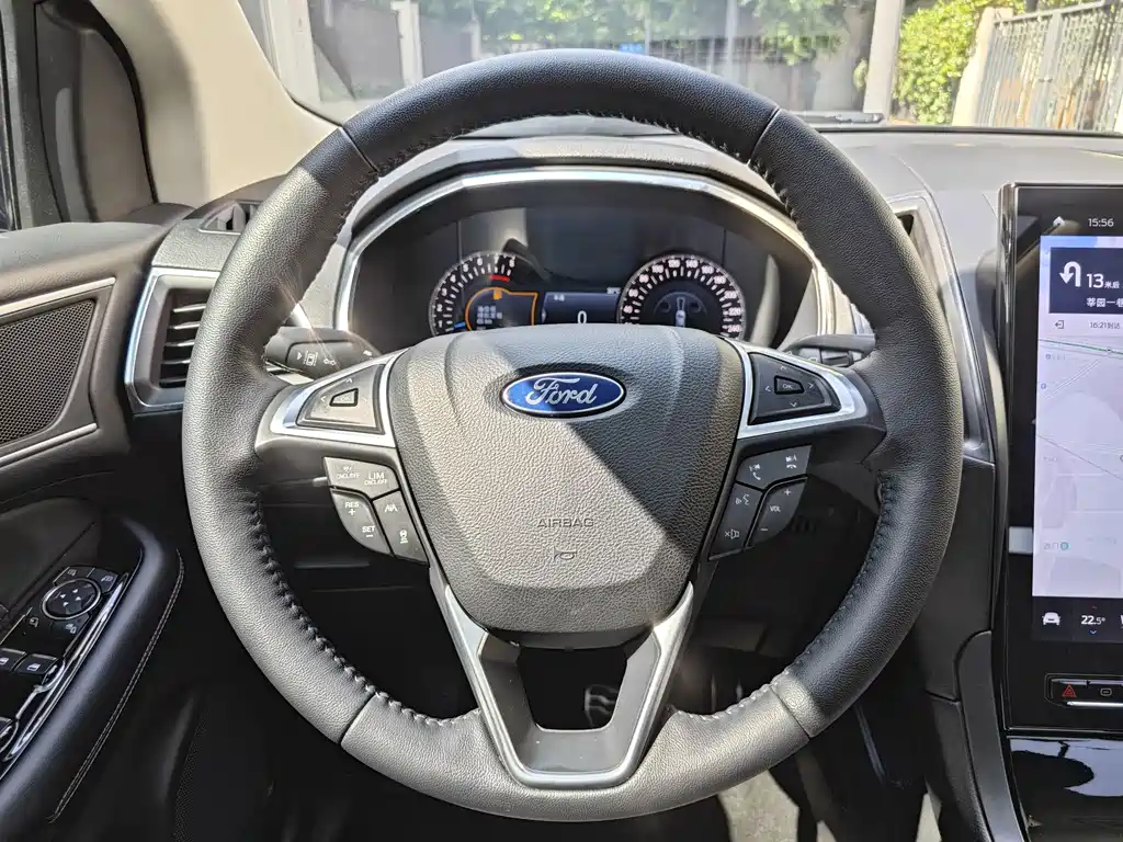 Ford Edge 2020 — фото 14