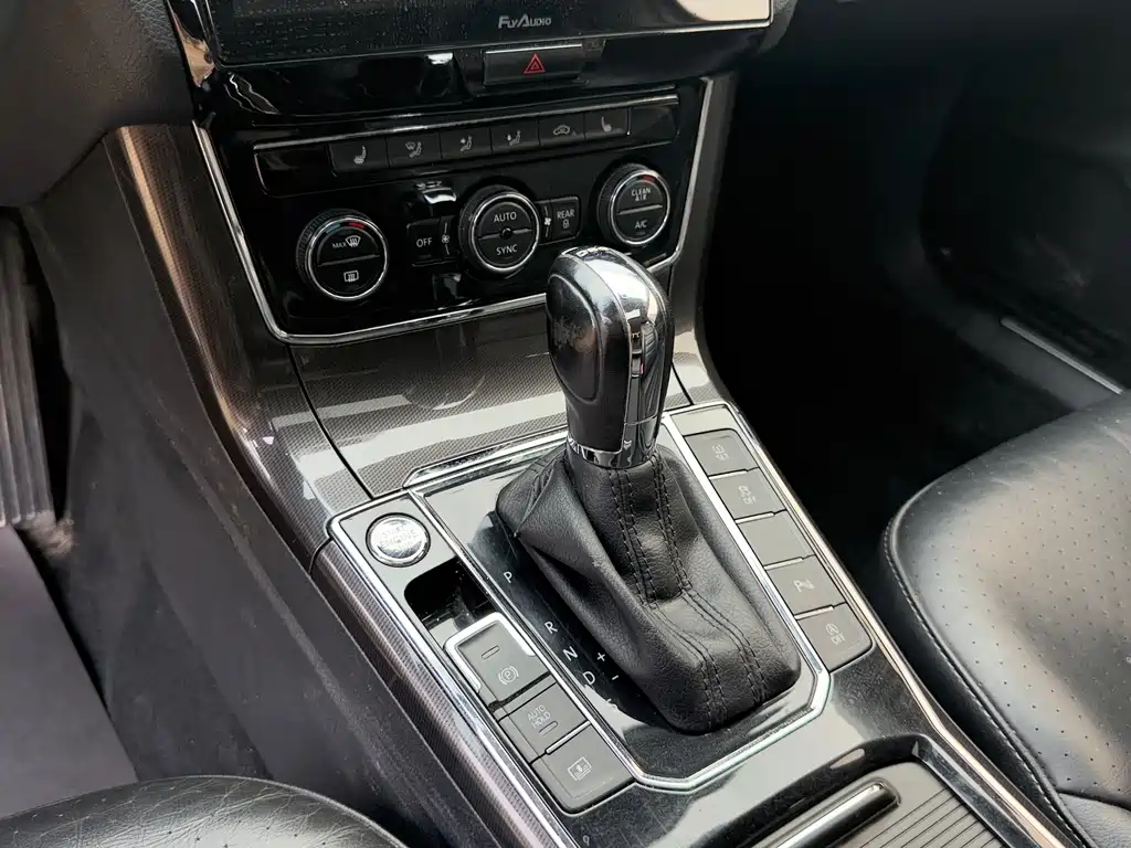 Volkswagen Passat 2018 — фото 15