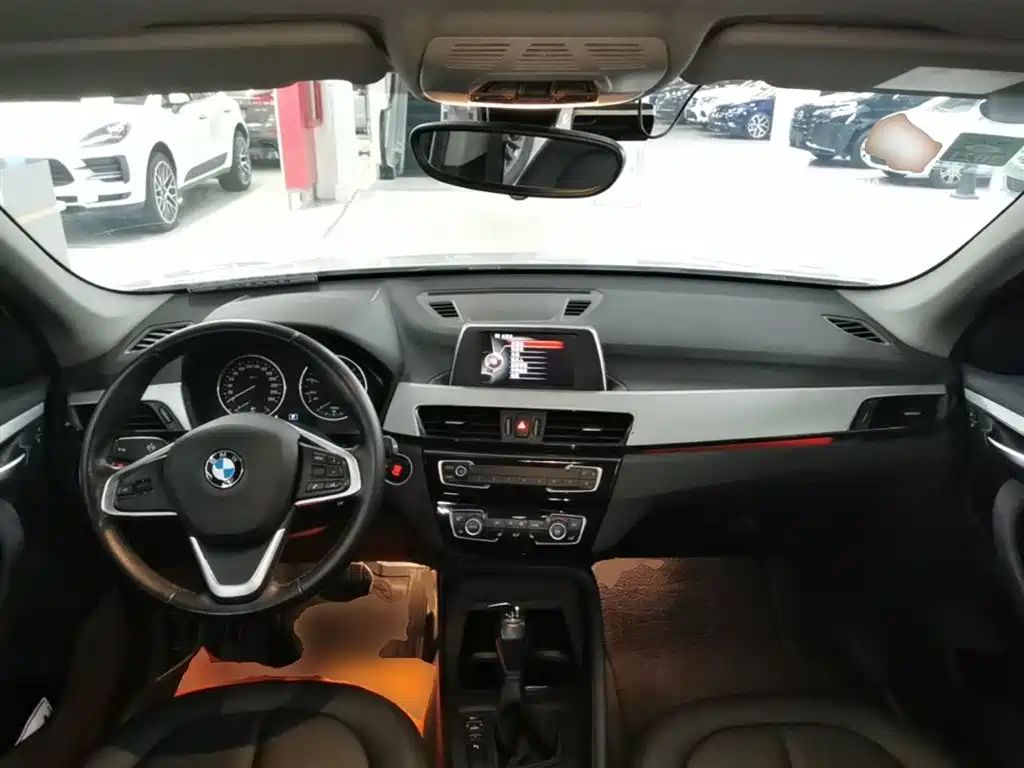 BMW X1 2017 — фото 16