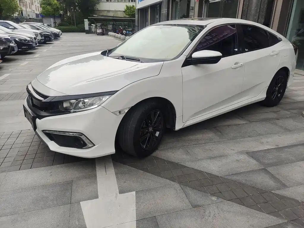 Honda Civic 2021 — фото 1