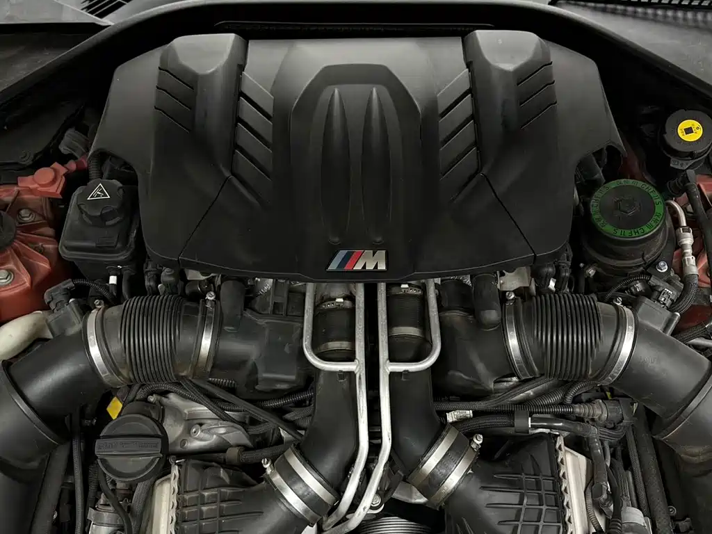 BMW M6 2012 — фото 20