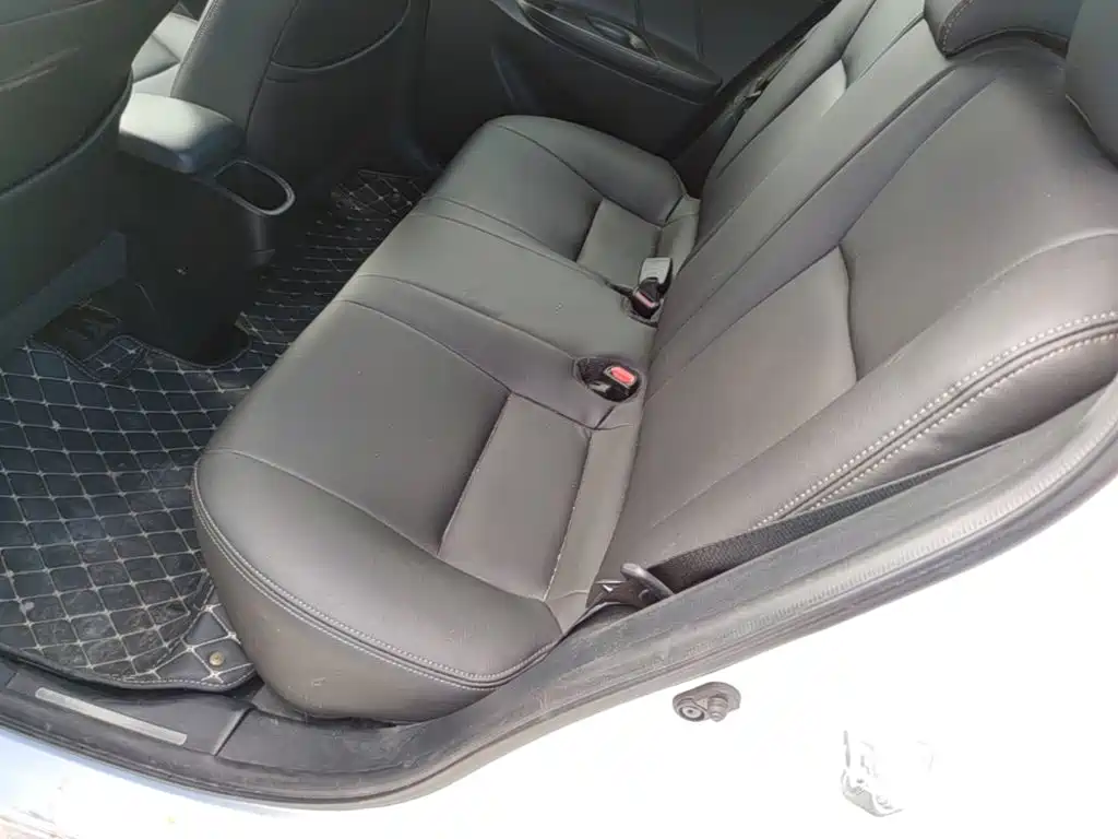Toyota Yaris L 2018 — фото 17