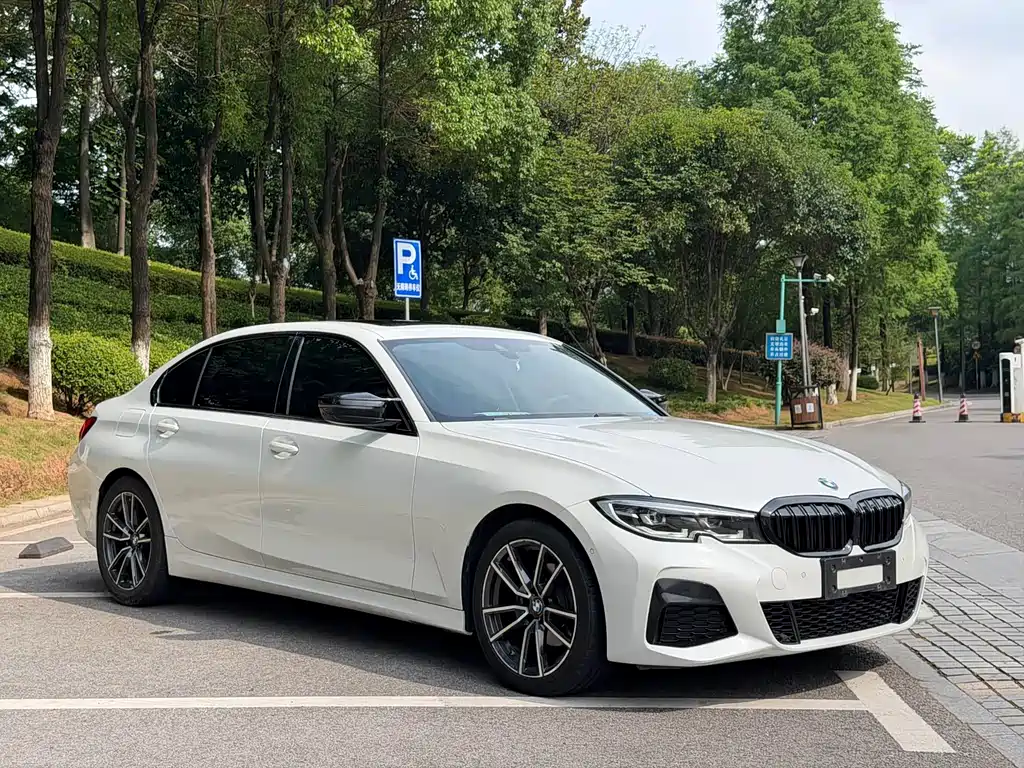 BMW 3 Series 2021