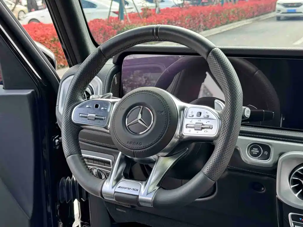 Mercedes-Benz G-Class 2023 — фото 11