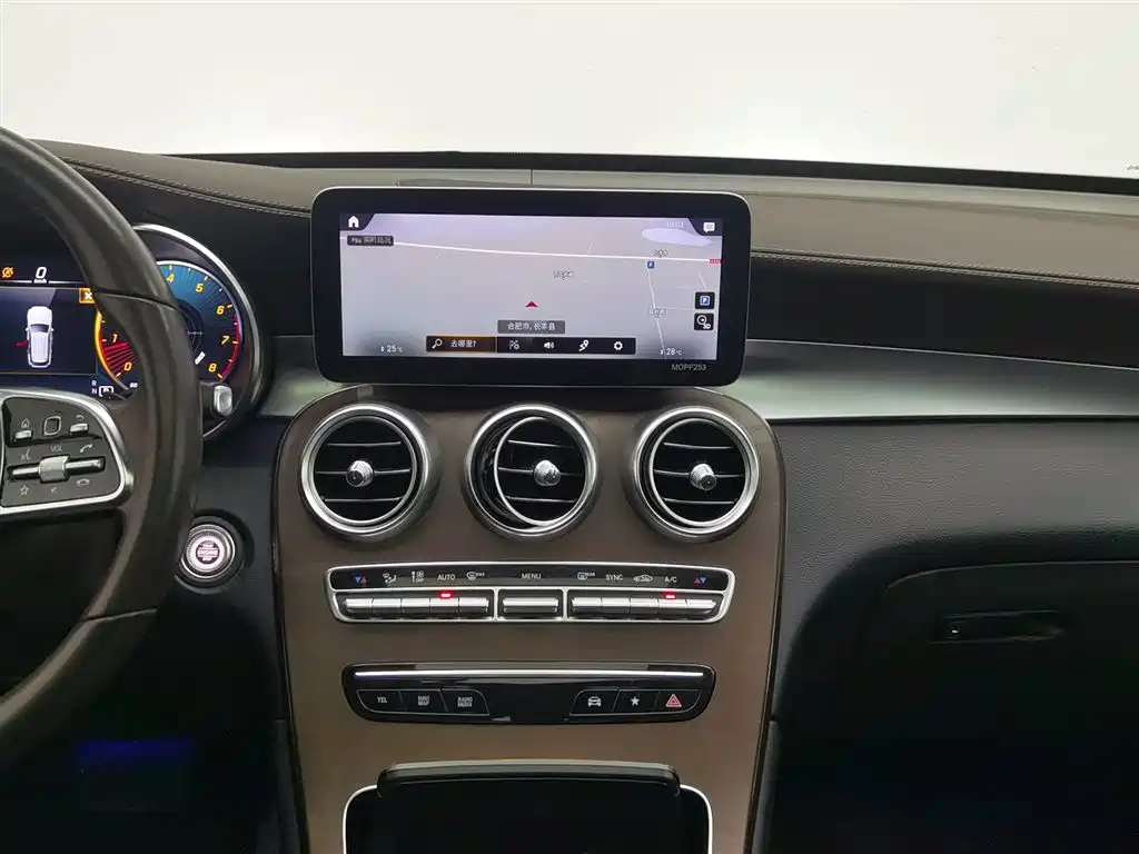 Mercedes-Benz GLC 2020 — фото 12