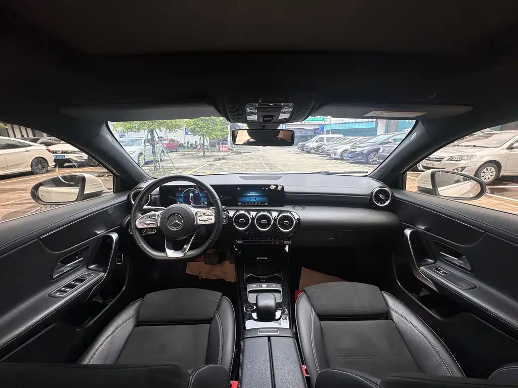 Mercedes-Benz A-Class 2019 — фото 8