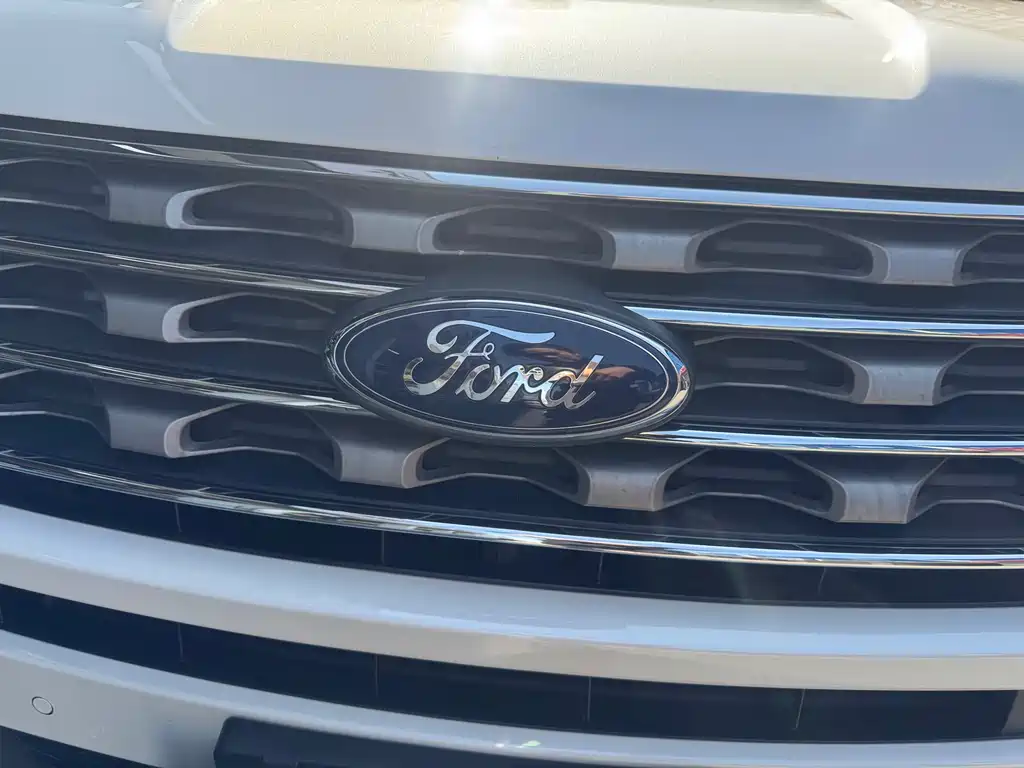 Ford Explorer 2016 — фото 12