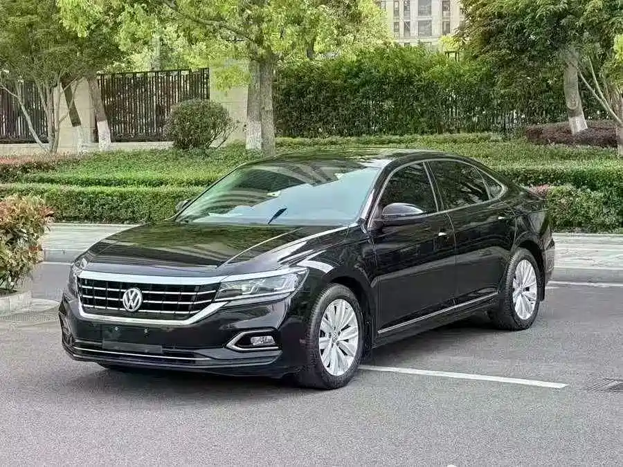 Volkswagen Passat 2023
