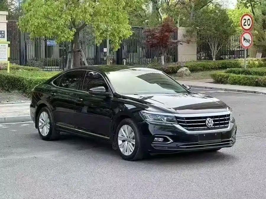 Volkswagen Passat 2023