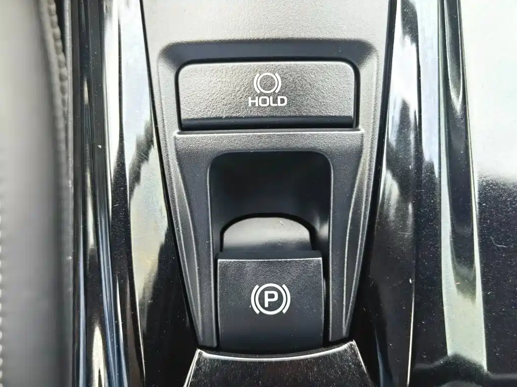 Toyota Camry 2024 — фото 16