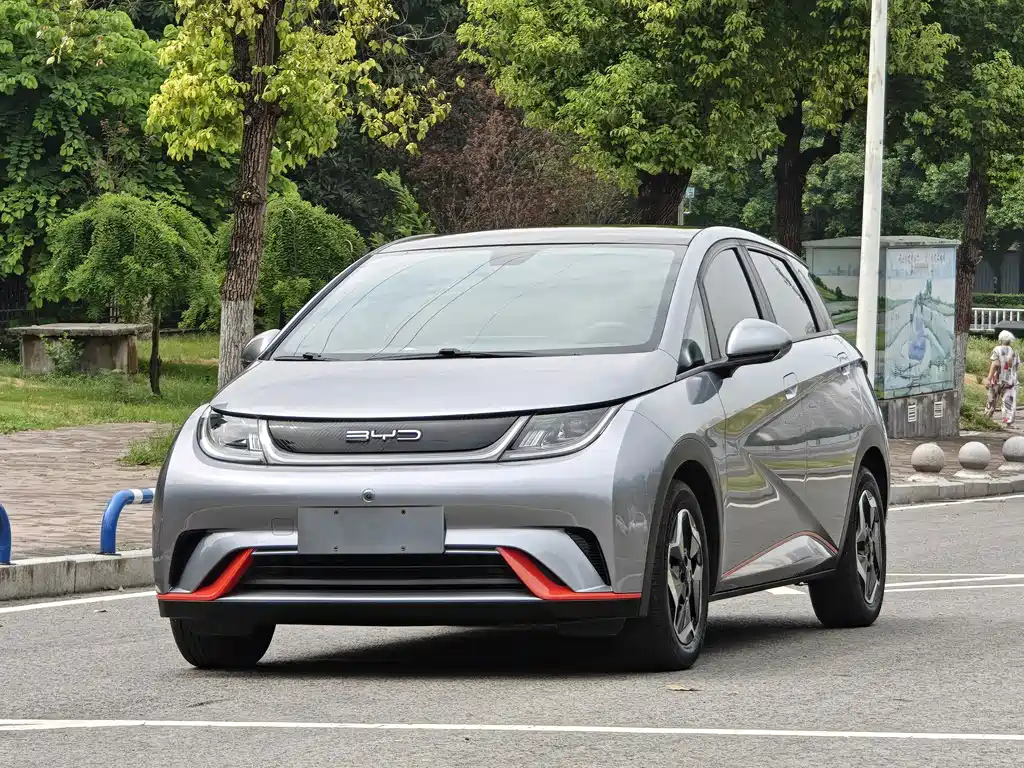 BYD Dolphin 2023