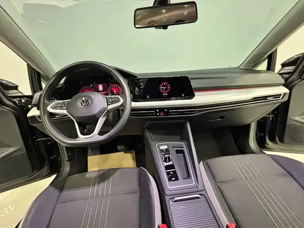 Volkswagen Golf 2022