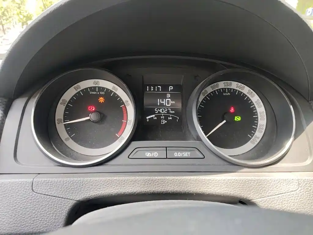 Skoda Rapid Spaceback 2018 — фото 18
