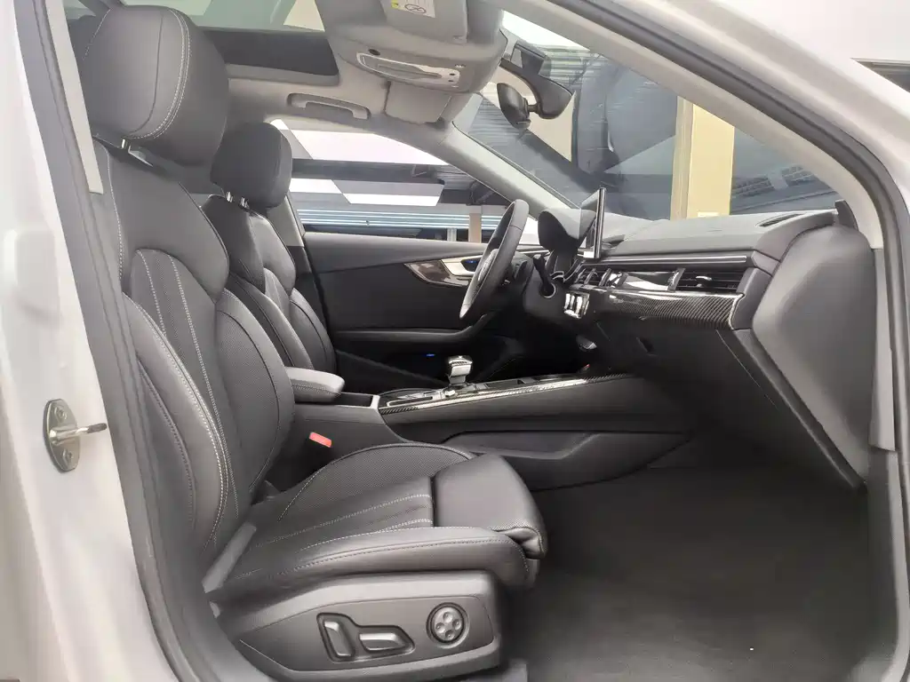 Audi A4L 2021