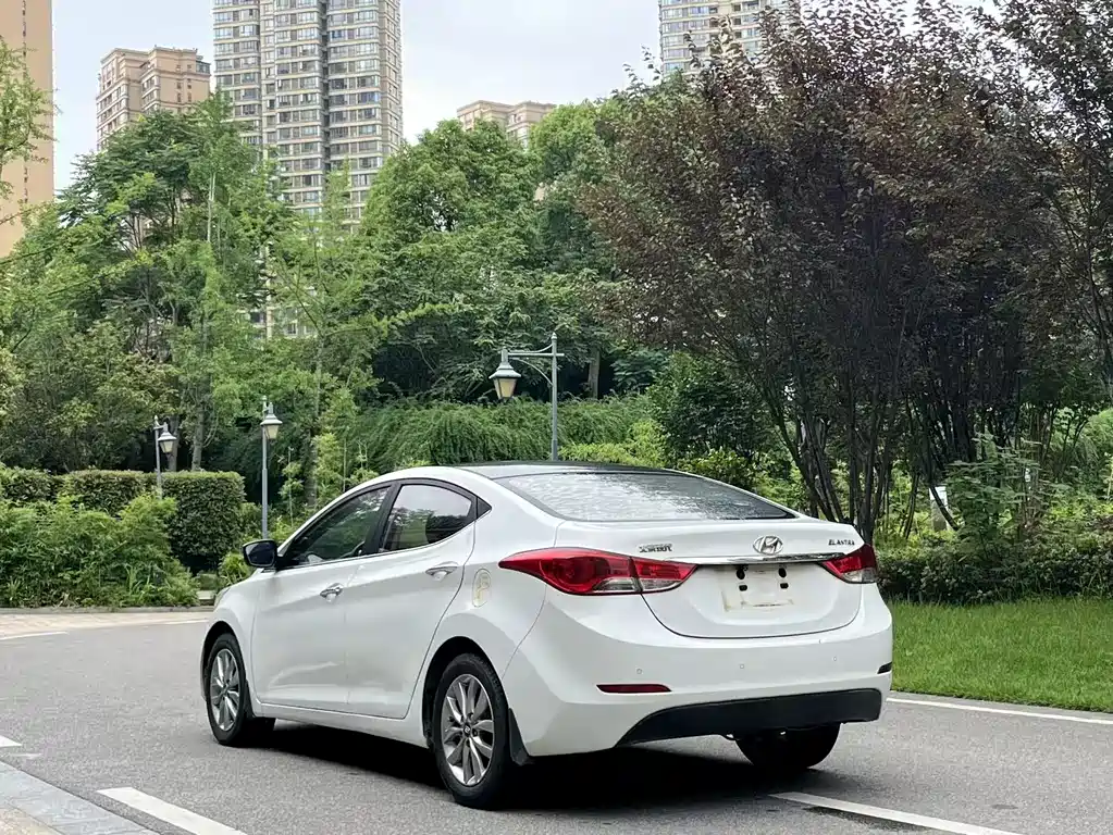 Hyundai Elantra Langdong 2015