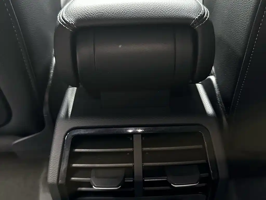 Audi Q3 2022 — фото 16