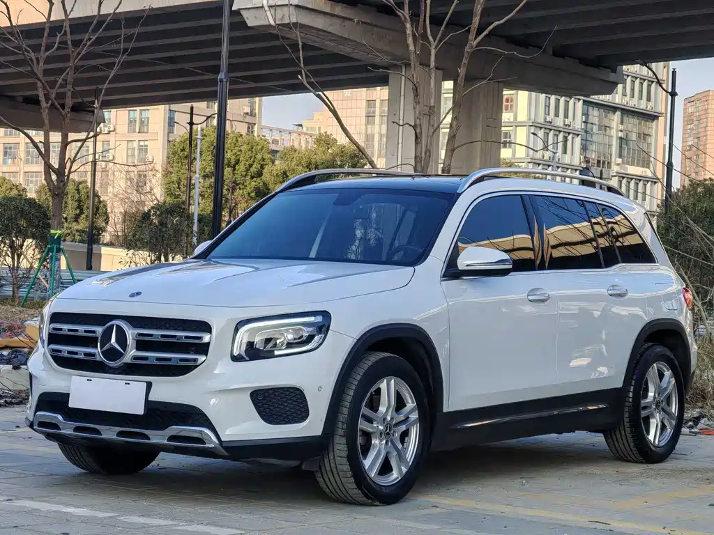 Mercedes-Benz GLB 2020 — фото 1