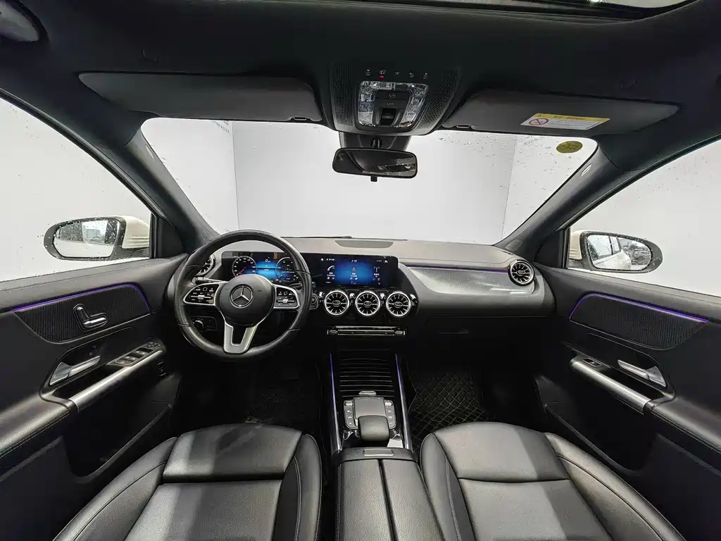 Mercedes-Benz EQA 2023 — фото 10