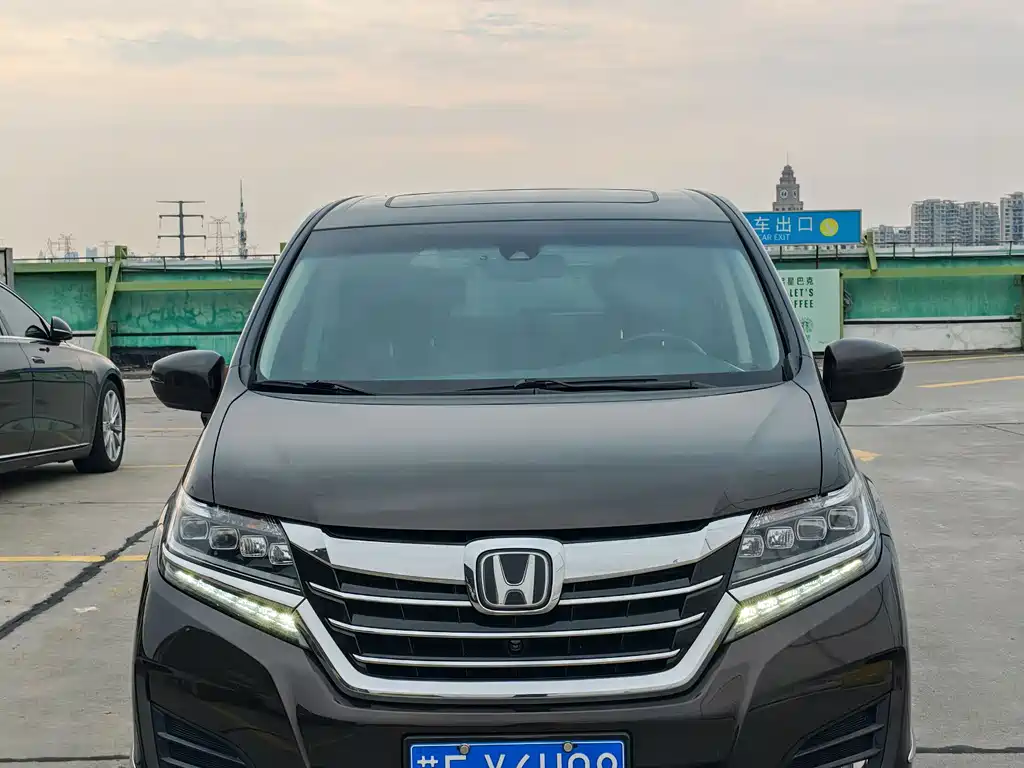 Honda Elysion 2016