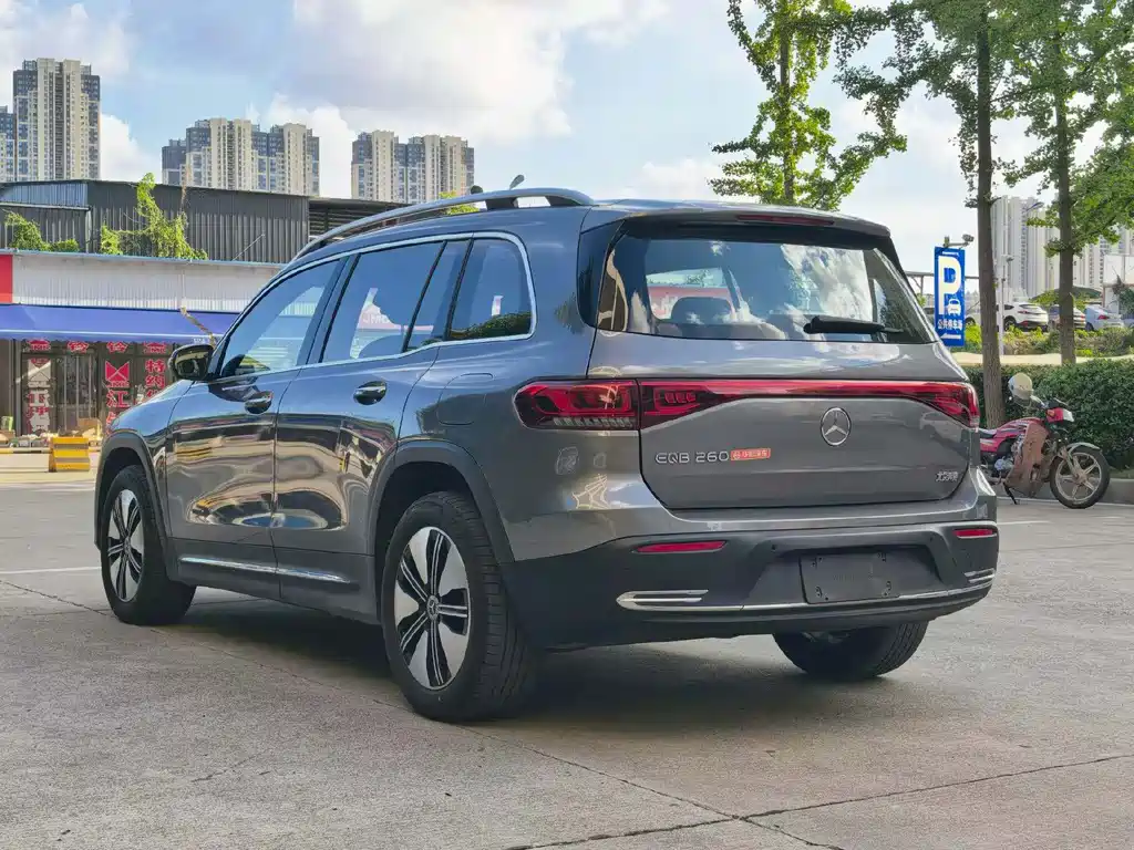 Mercedes-Benz EQB 2023