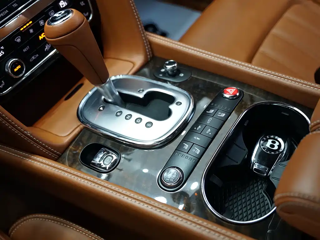 Bentley Continental 2017 — фото 13