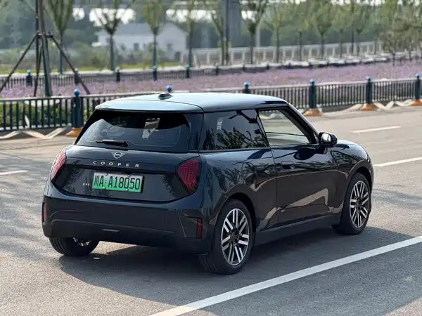 MINI Cooper 2025