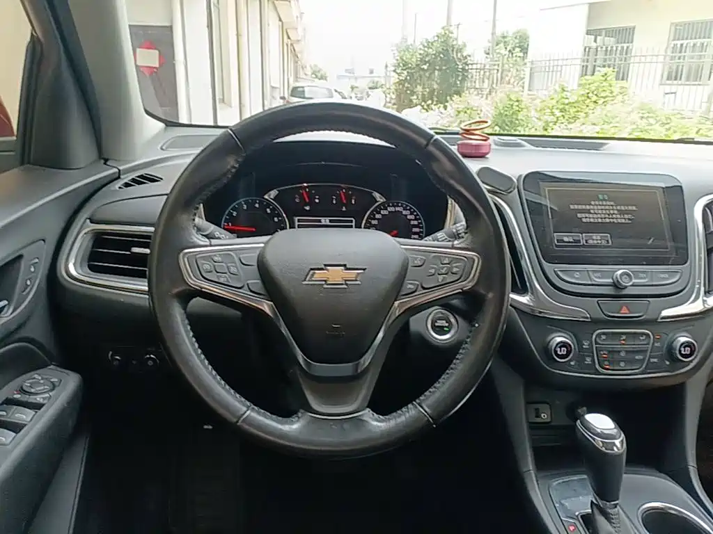 Chevrolet Equinox 2017 — фото 11