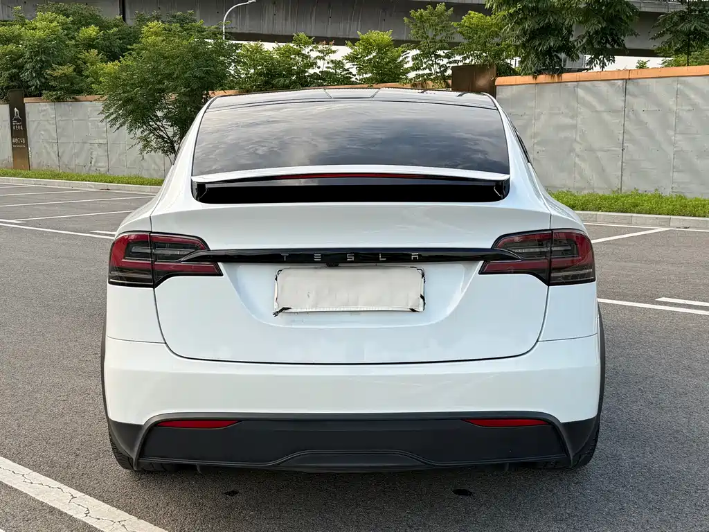Tesla Model X 2023