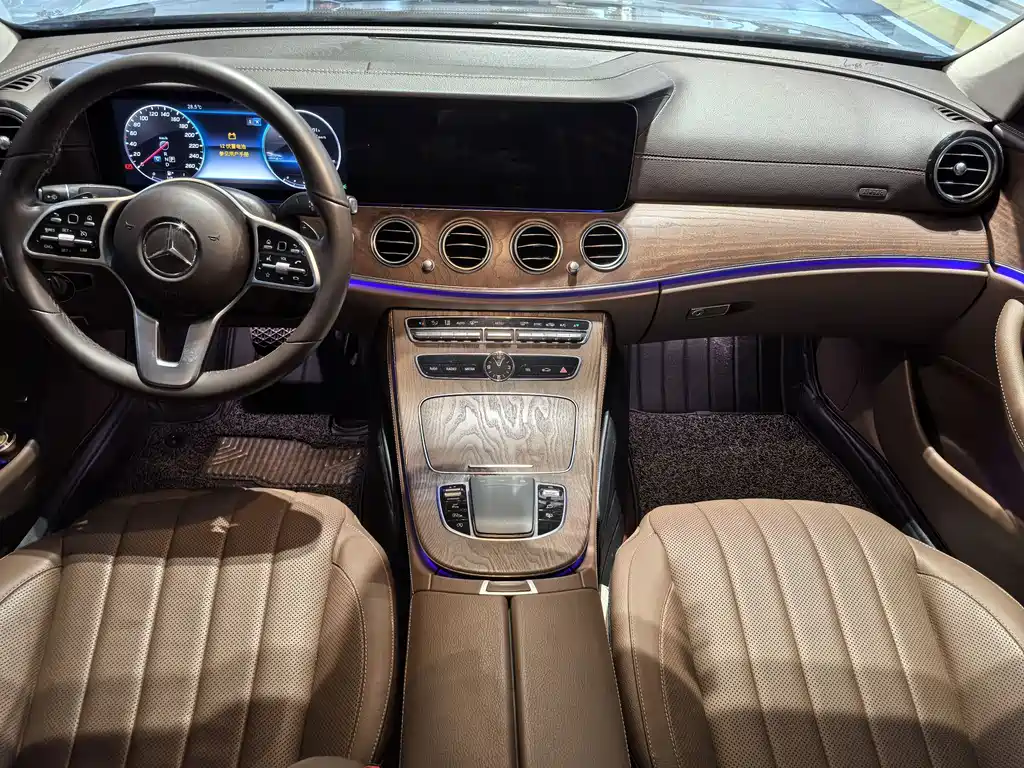 Mercedes-Benz E-Class 2020 — фото 9
