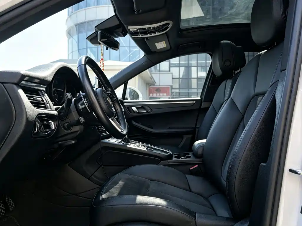 Porsche Macan 2020 — фото 4