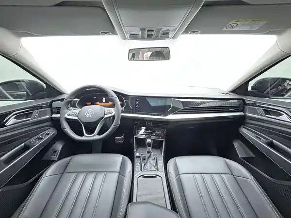 Volkswagen Passat 2022