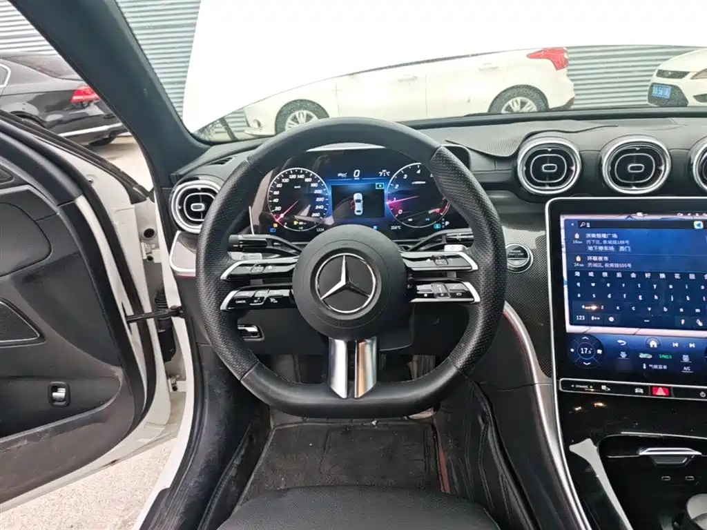 Mercedes-Benz C-Class 2024 — фото 11