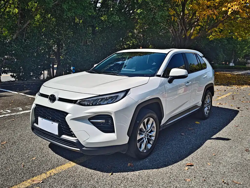 Toyota Wildlander 2023 — фото 1