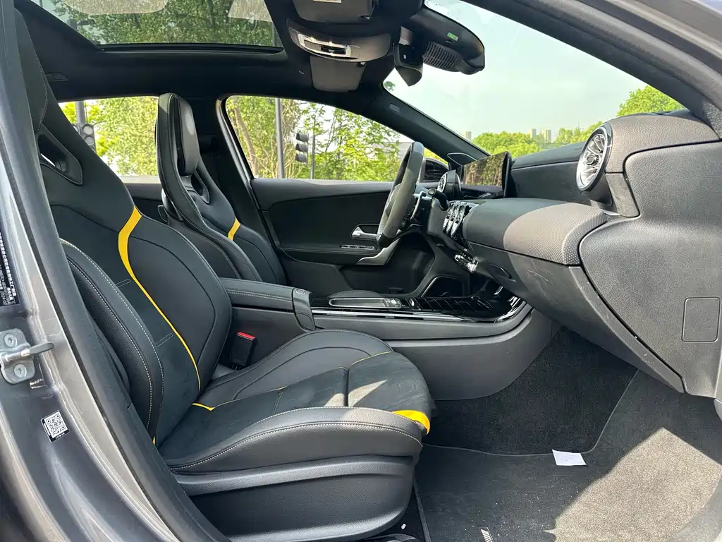 Mercedes-Benz A-Class AMG 2024 — фото 11
