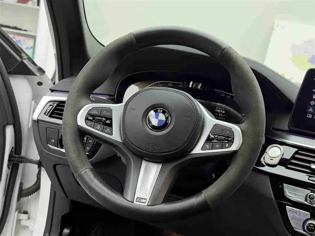 BMW 5 Series New Energy 2021 — фото 12