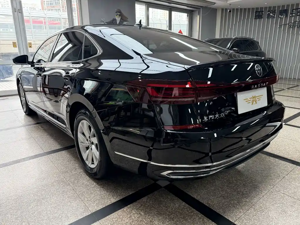 Volkswagen Passat 2024