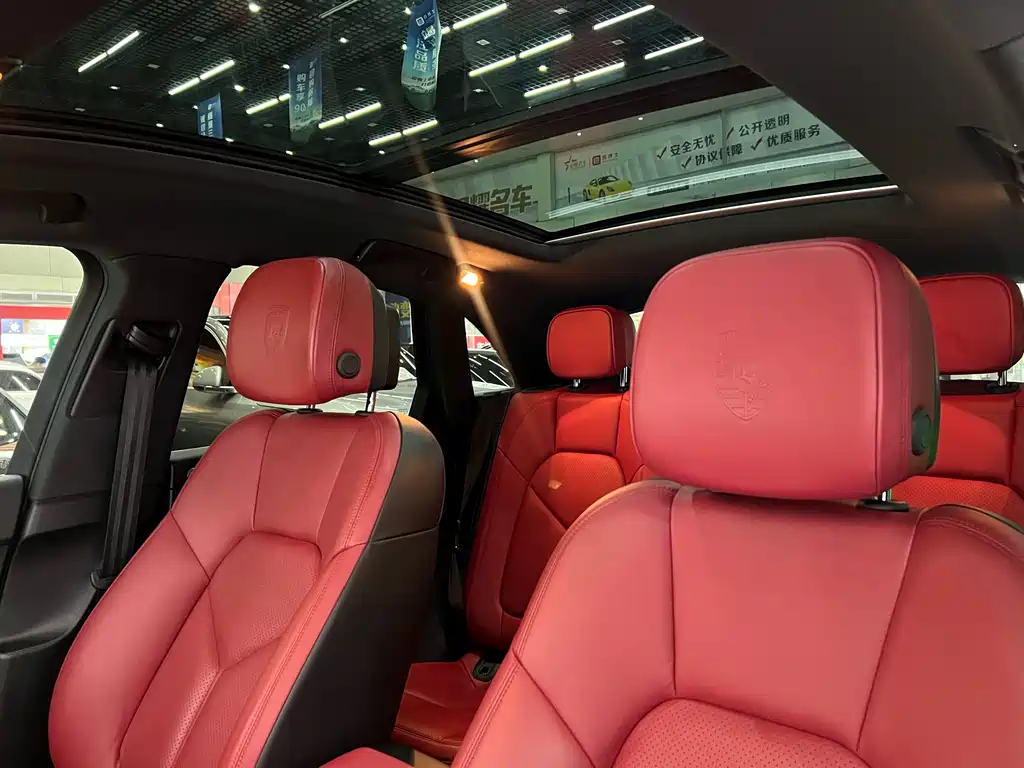Porsche Macan 2019 — фото 21