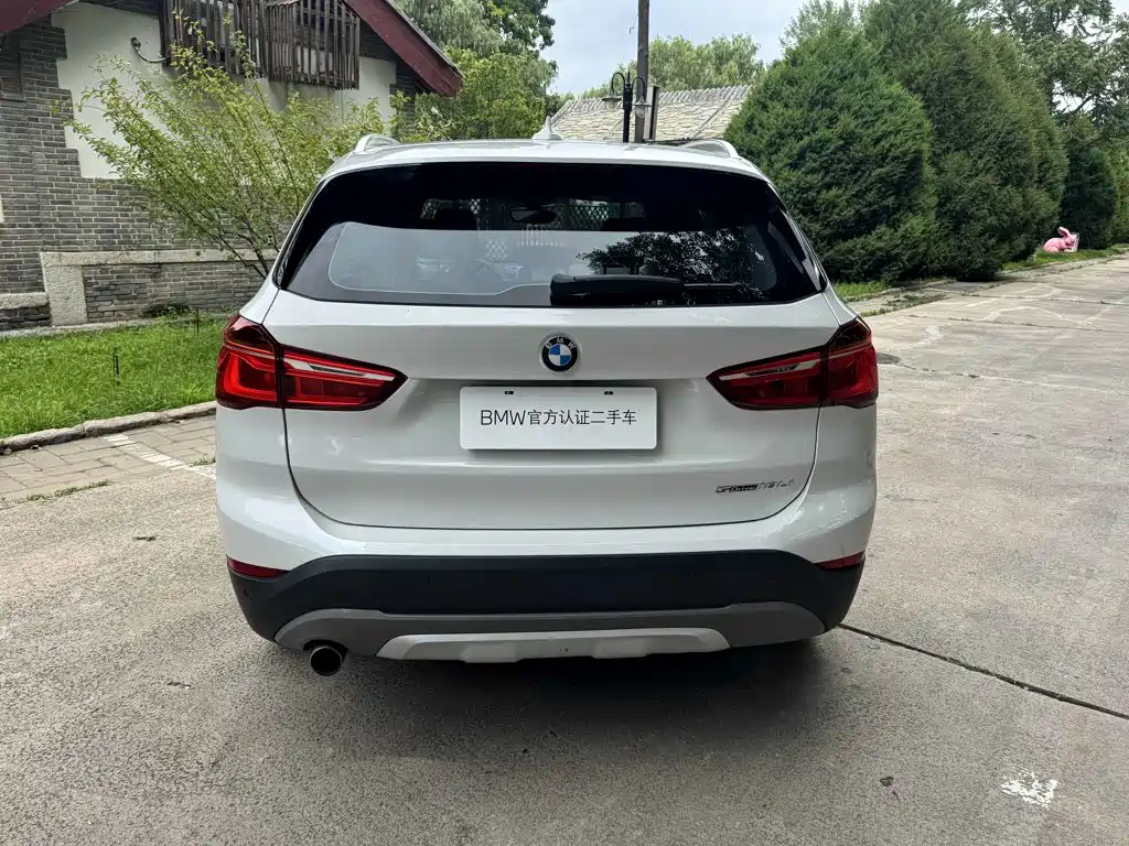 BMW X1 2018 — фото 11