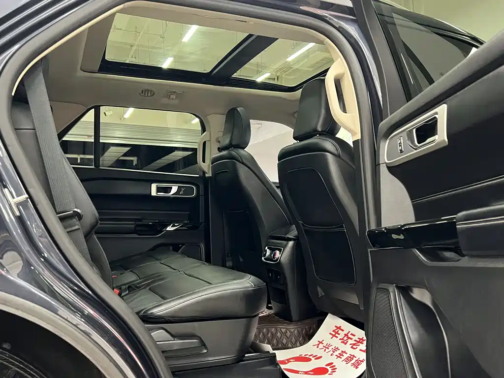Ford Explorer 2021 — фото 15