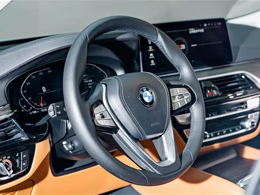 BMW 6 Series GT 2022 — фото 11