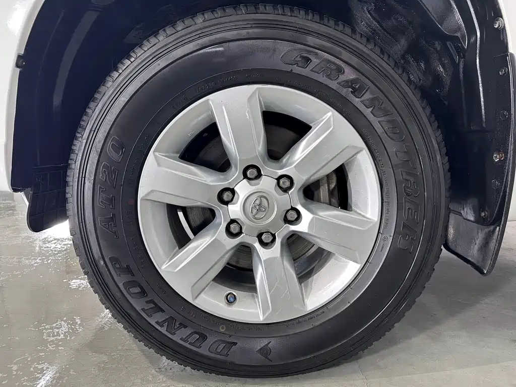 Toyota Prado 2016 — фото 5
