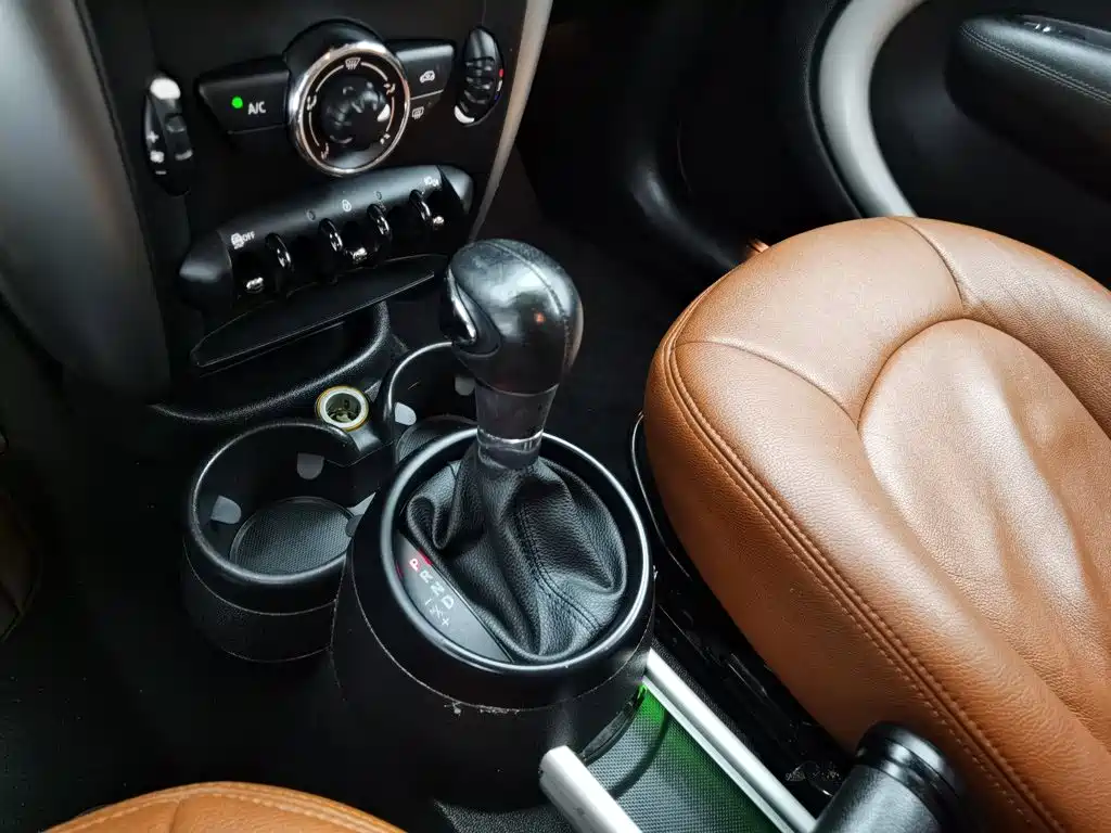 MINI Countryman 2015 — фото 13