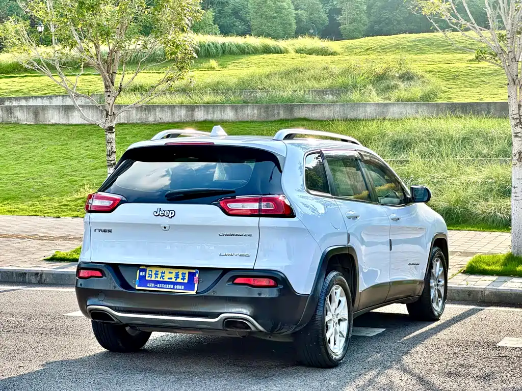 Jeep Cherokee 2018 — фото 4