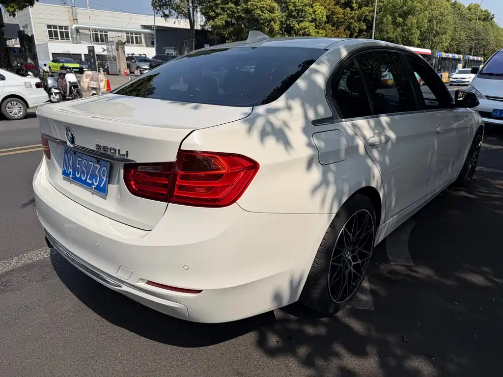 BMW 3 Series 2015 — фото 6