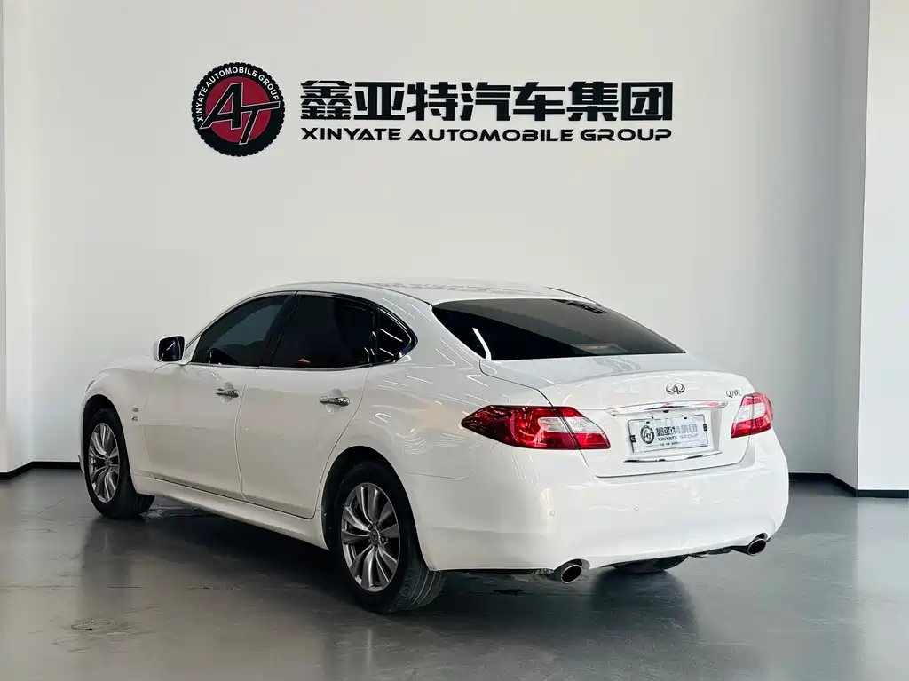 Infiniti Q70 2015 — фото 4