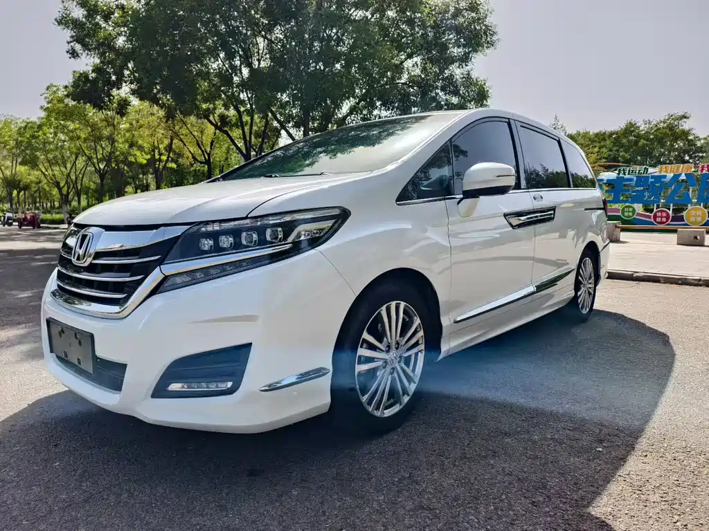 Honda Elysion 2018 — фото 1