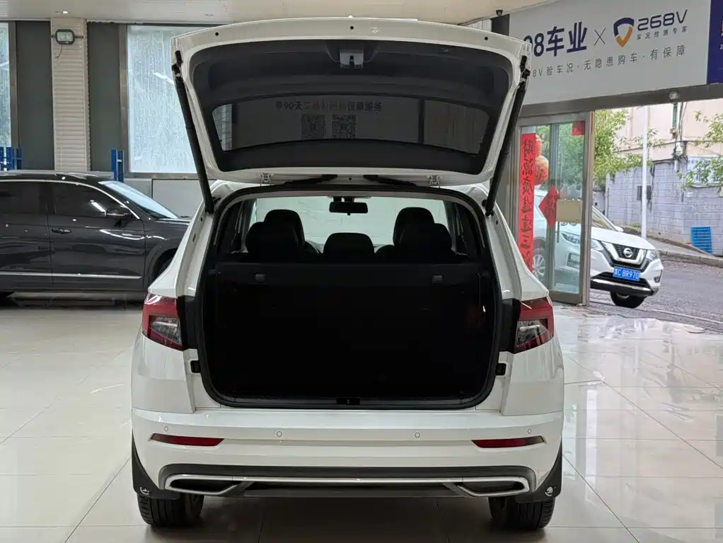 Skoda Karoq 2023 — фото 24